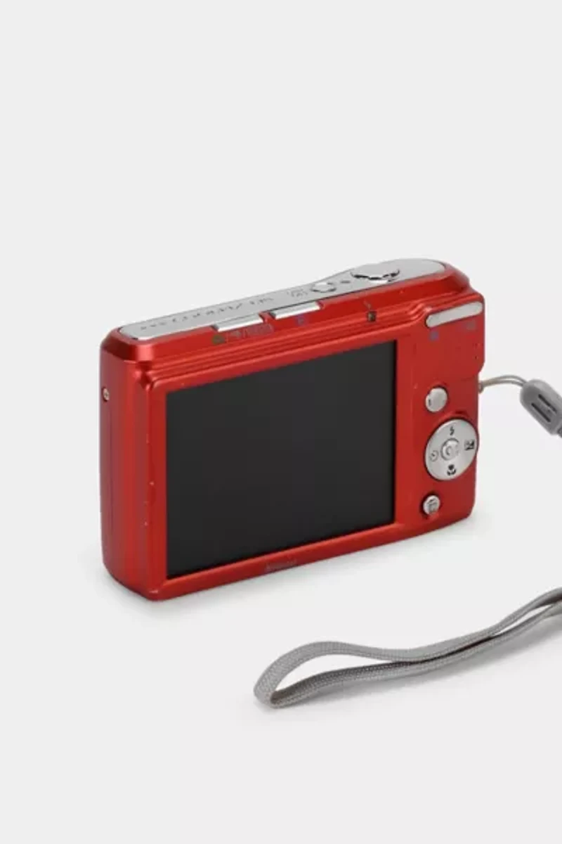 Nikon Coolpix L18 Point and Shoot Digital Camera Refurbished by Retrospekt