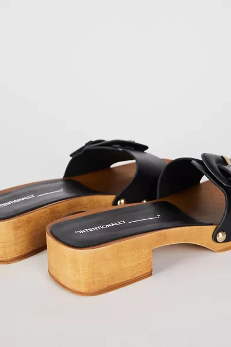 Intentionally Blank Mar Clog Sandal