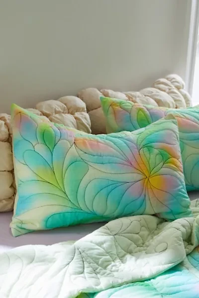 Trippy Quilted Sham Set