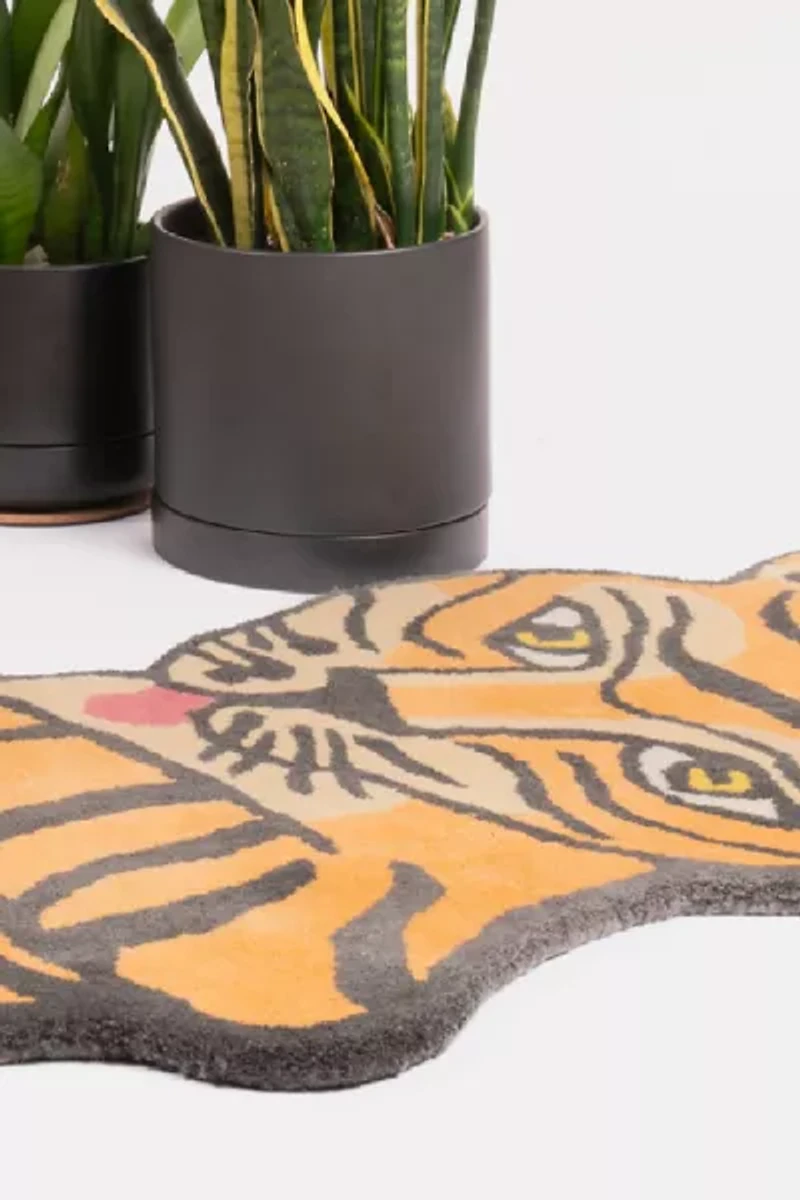 Olivia Wendel Tufted Tiger Rug