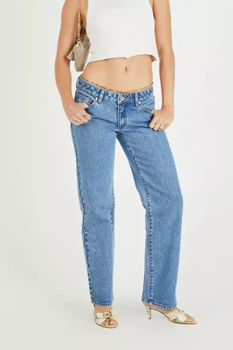 Abrand 99 Low Straight Petite Jeans