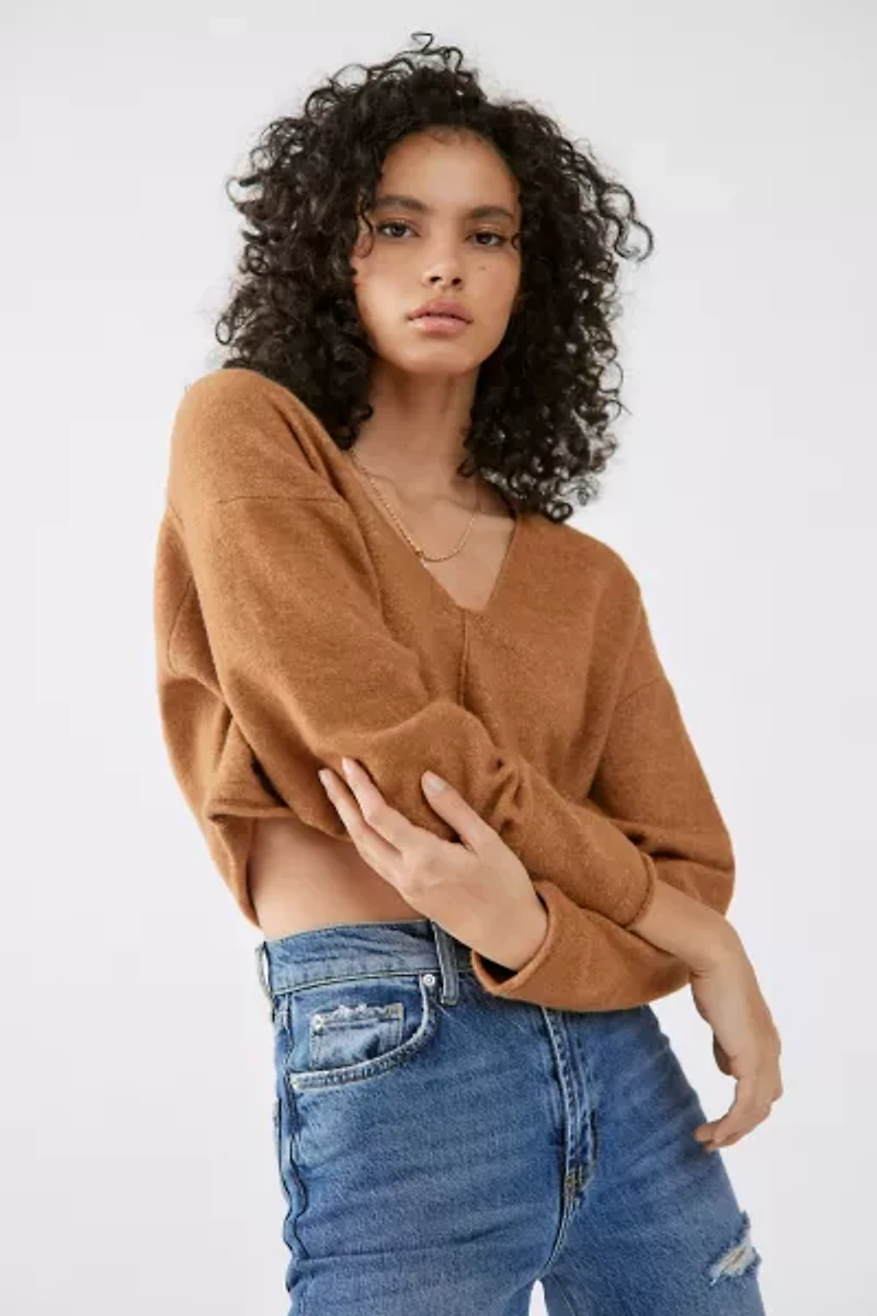 BDG Valeria Cropped Sweater