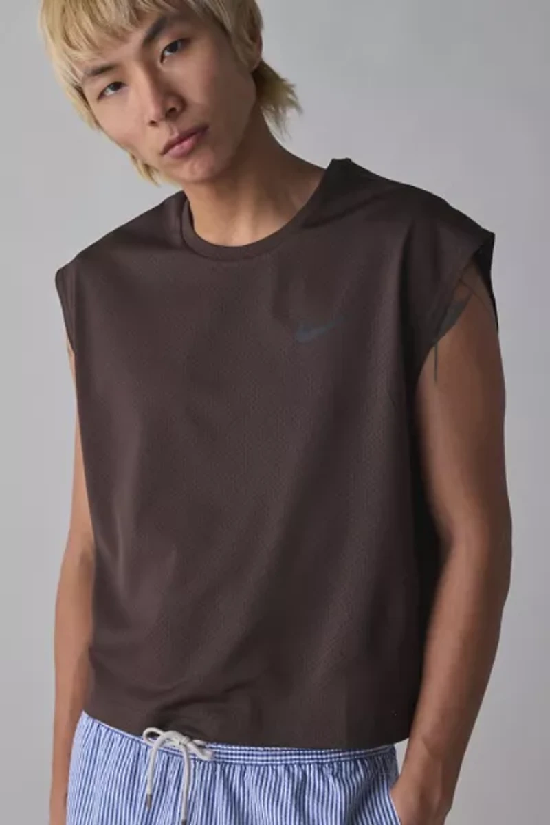 Nike UO Exclusive Cropped Swim Shirt
