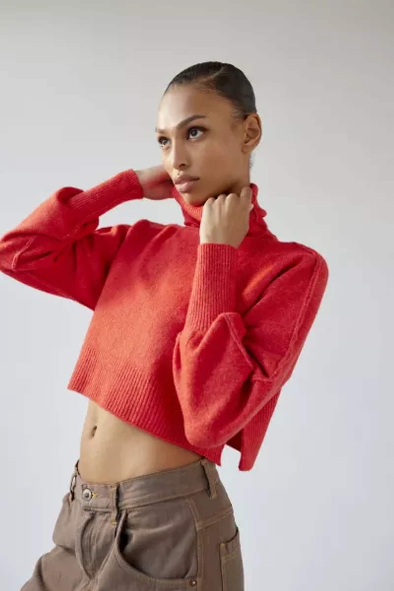 UO Finley Cropped Turtleneck Sweater