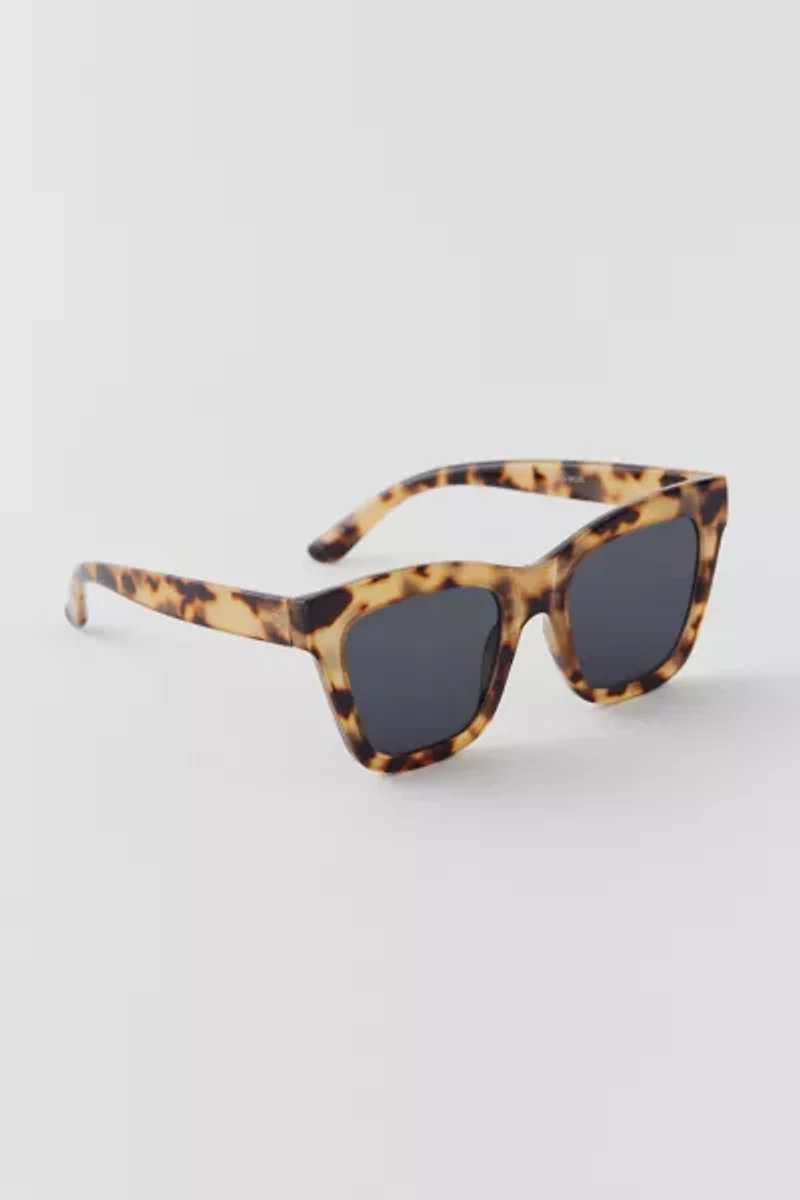 UO Essential Oversized Sunglasses