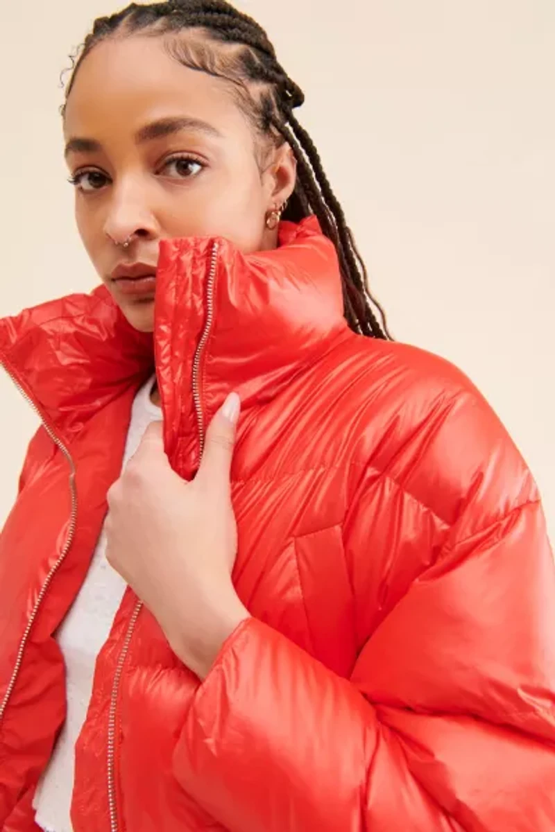 UO Taryn Cropped Puffer Jacket