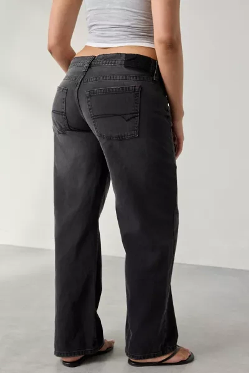 BDG Kayla Low-Rise Jean