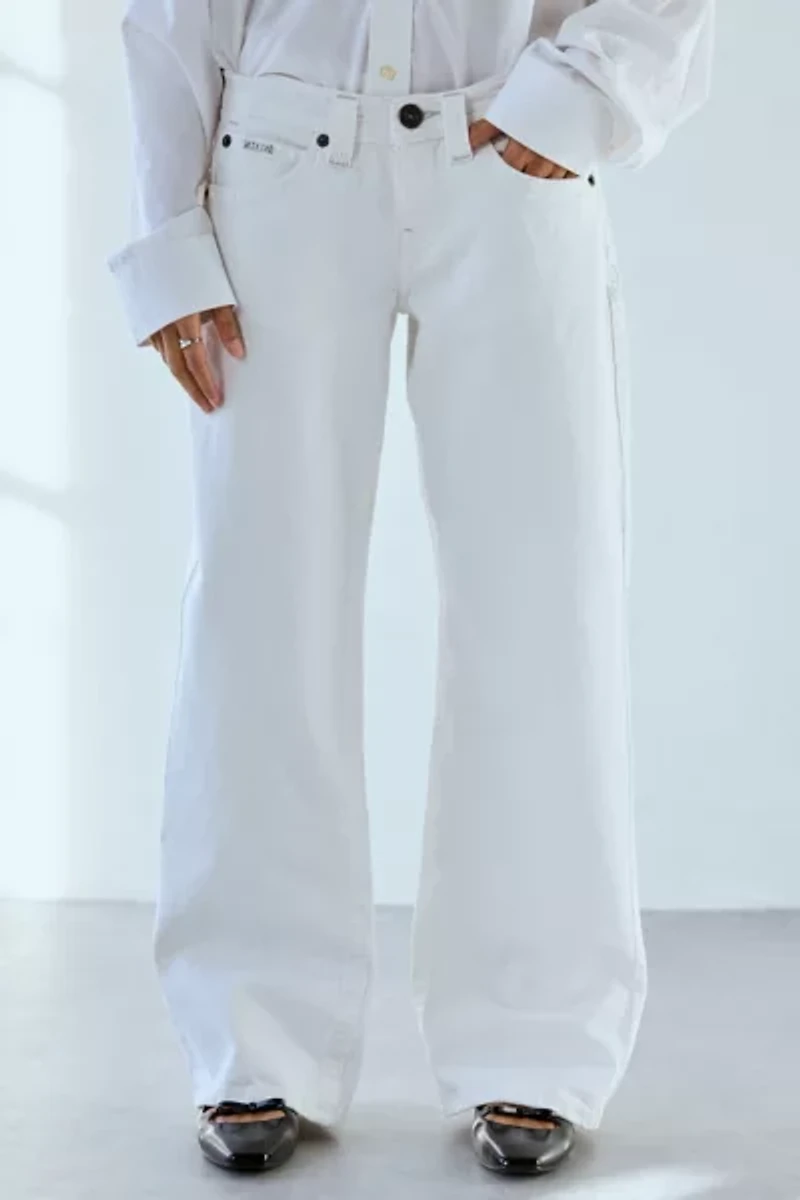 BDG Kayla Low-Rise Straight Leg Jean