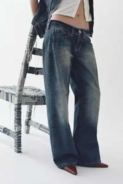 BDG Kayla Printed Low-Rise Slouchy Jean