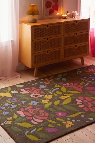 Floral Tufted Wool Rug