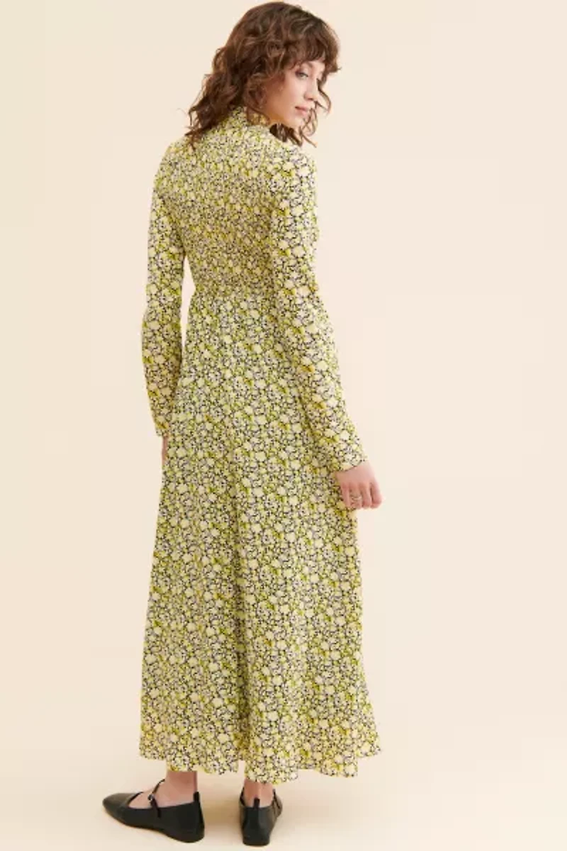 Ghospell Mari Floral Shirring Dress