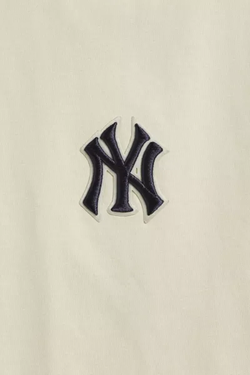 Pro Standard UO Exclusive MLB New York Yankees Home Game Tee