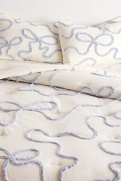 Wild Bows Tufted Comforter