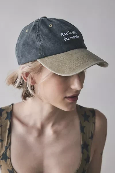 Sur Le Toit Monde Dad Baseball Hat