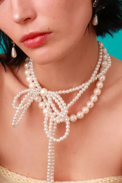 Velvet Luna Pearl Bow Wrap Necklace