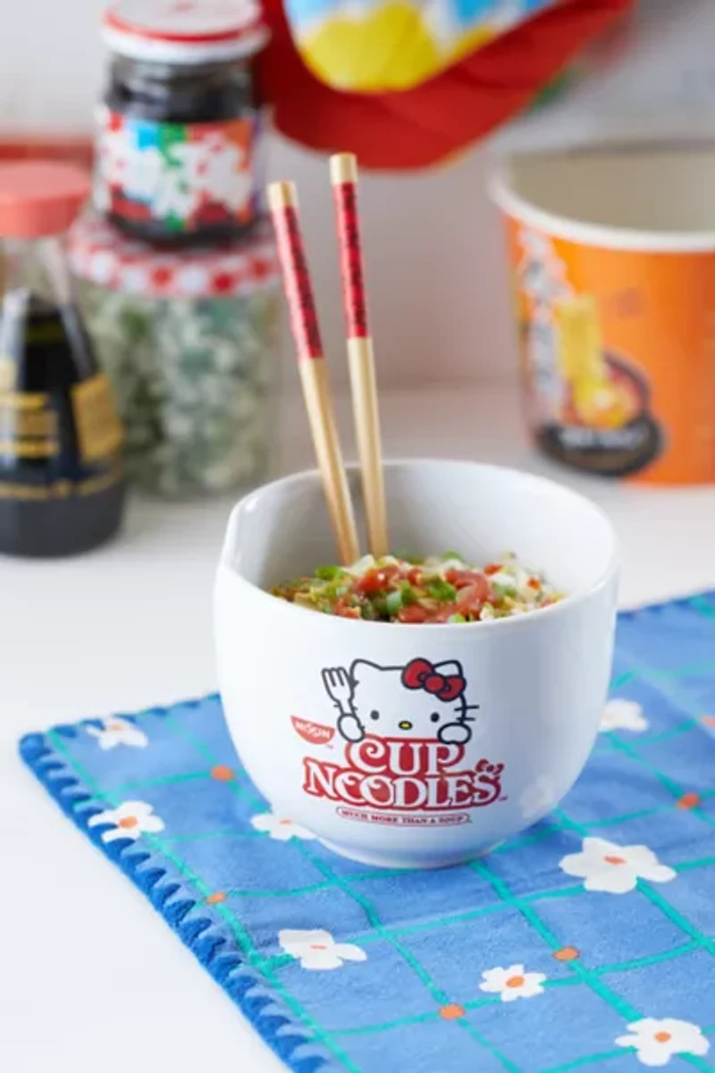 Sanrio Hello Kitty Ceramic Noodle Bowl & Chopstick Set