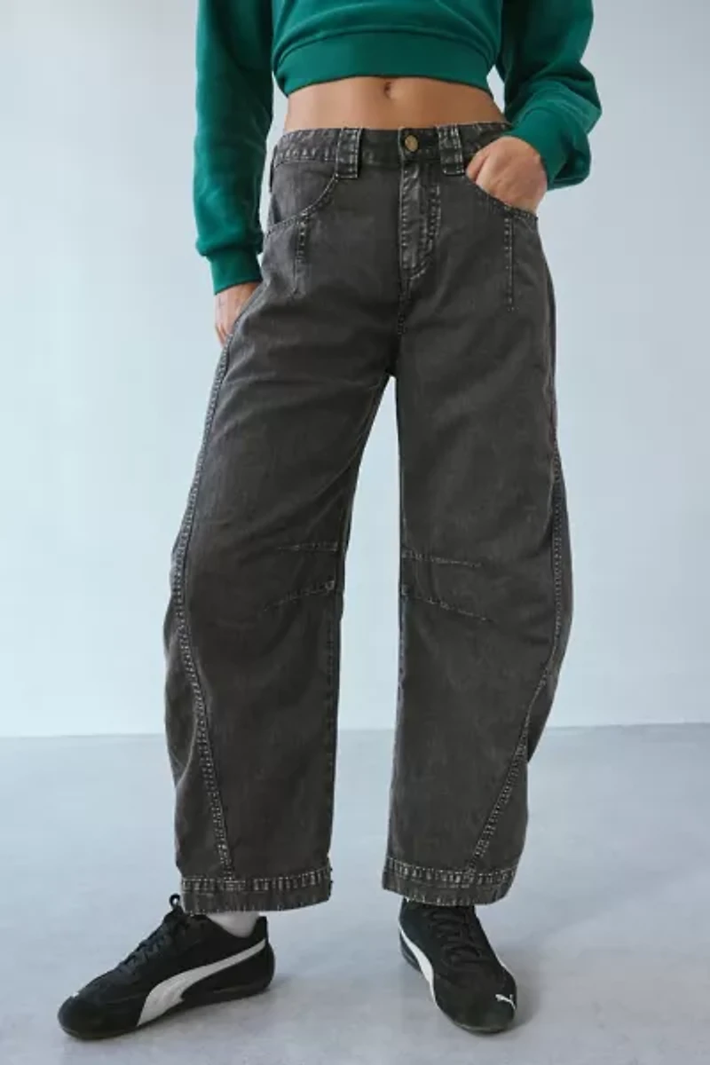 BDG Elise Low-Rise Barrel Leg Pant