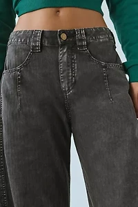 BDG Elise Low-Rise Barrel Leg Pant
