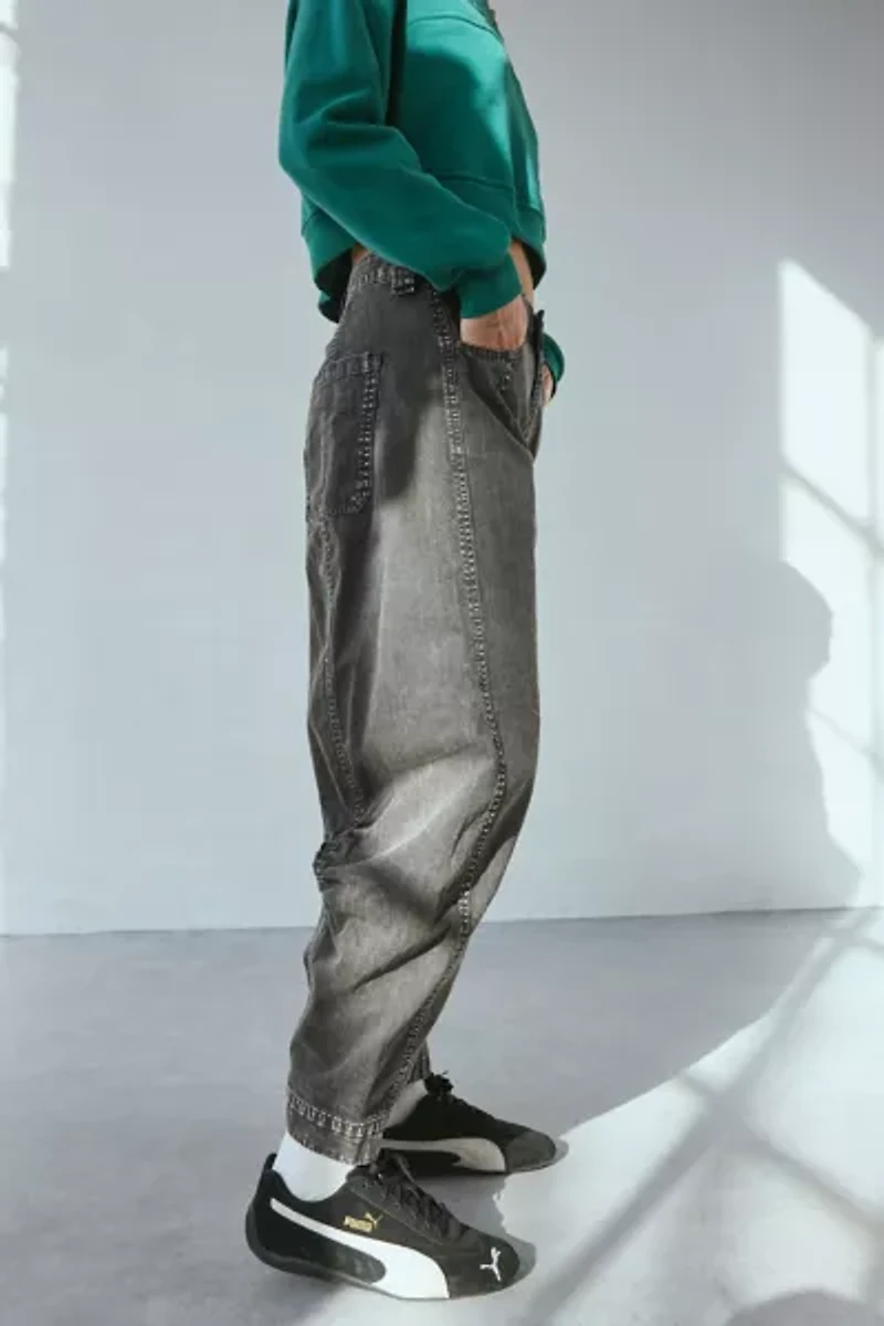 BDG Elise Low-Rise Barrel Leg Pant