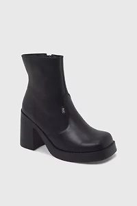 ROC Invito Leather Platform Ankle Boot