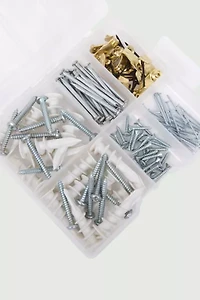 Character Essential Hardware Set