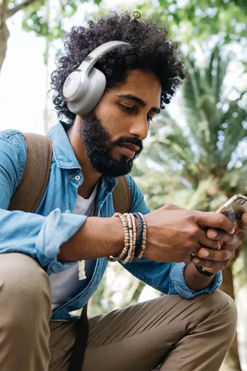 JBL Live 770NC Wireless Over-Ear Adaptive Noise Canceling Headphones
