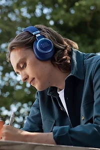 JBL Live 770NC Wireless Over-Ear Adaptive Noise Canceling Headphones