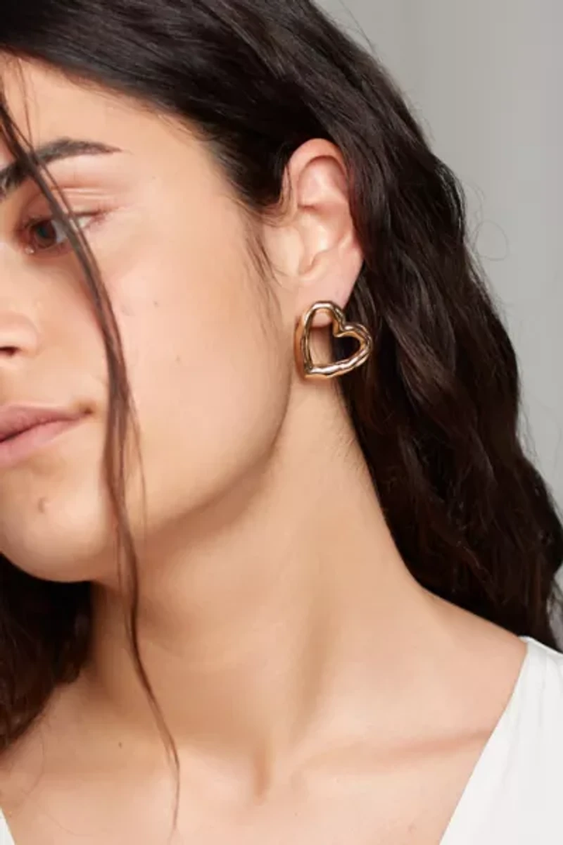 Deux Lions Jewelry Lulu Heart Earrings