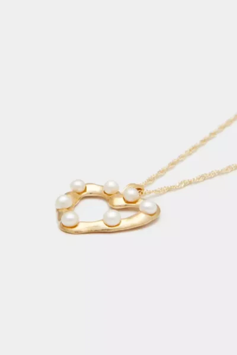 Deux Lions Jewelry Lulu Freshwater Pearl Heart Necklace