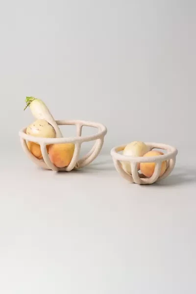 SIN Ceramic Prong Fruit Bowl