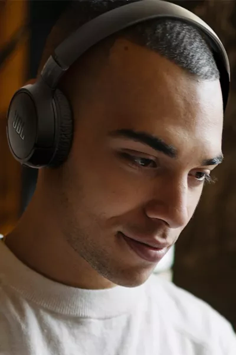 JBL Tune 670NC Wireless On-Ear Noise Cancelling Headphones