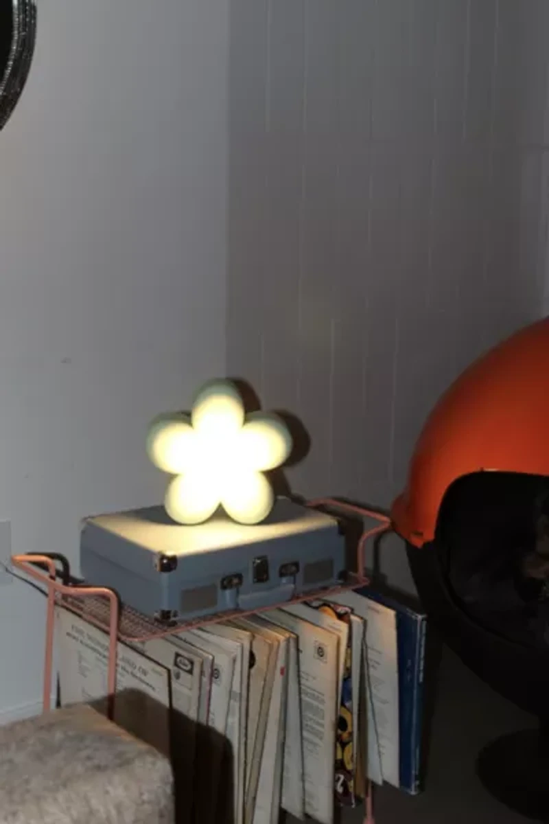 Sofiest Designs Daisy Lamp