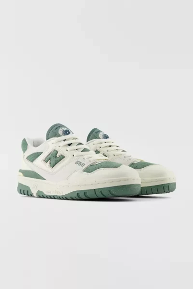 New Balance Women's 550 Sneaker