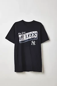 New Era MLB New York Yankees Banner Graphic Tee