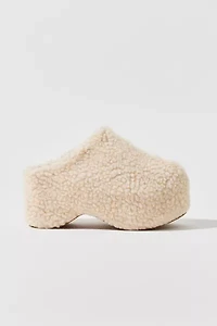 Azalea Wang Dolorita Faux Shearling Clog
