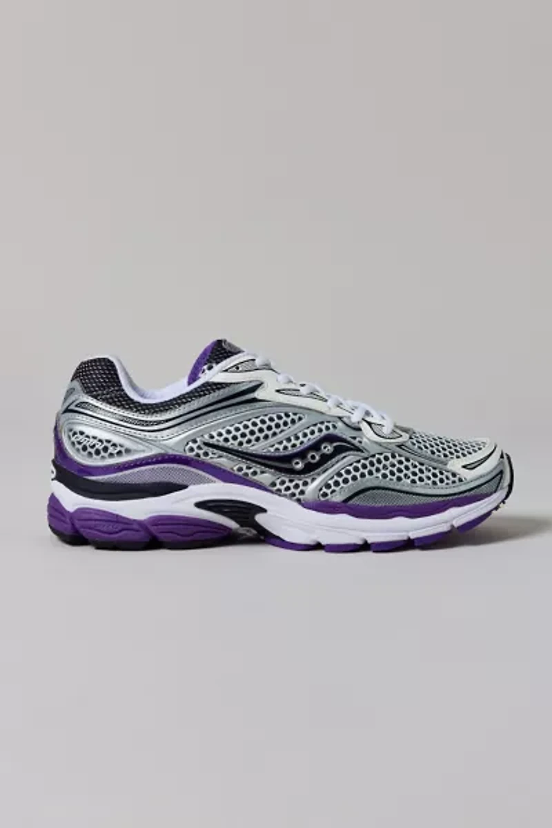 Saucony Women's Pro Grid Triumph 4 Sneaker