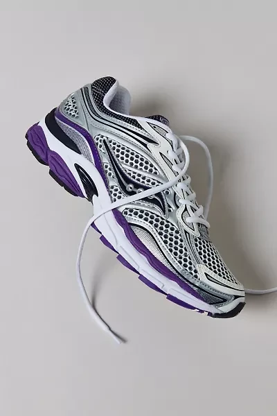 Saucony Women's Pro Grid Triumph 4 Sneaker