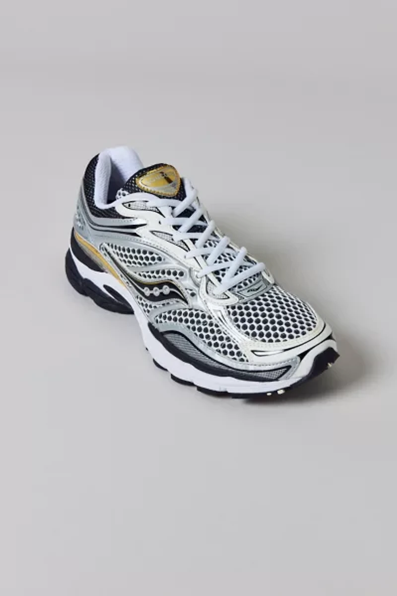 Saucony Women's ProGrid Triumph 4 Sneaker