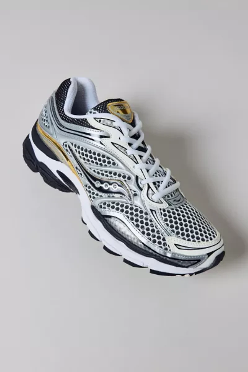 Saucony Women's ProGrid Triumph 4 Sneaker