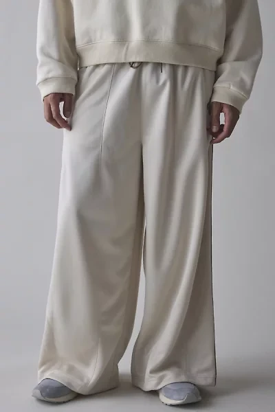 UO Mammoth Track Pant