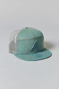 New Era 9FIFTY SP MLB Atlanta Braves Denim Trucker Hat