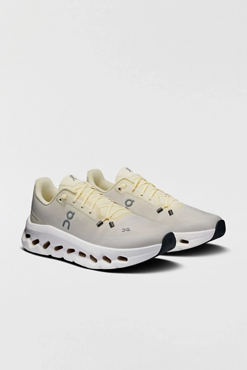 On Women's Cloudtilt Sneaker