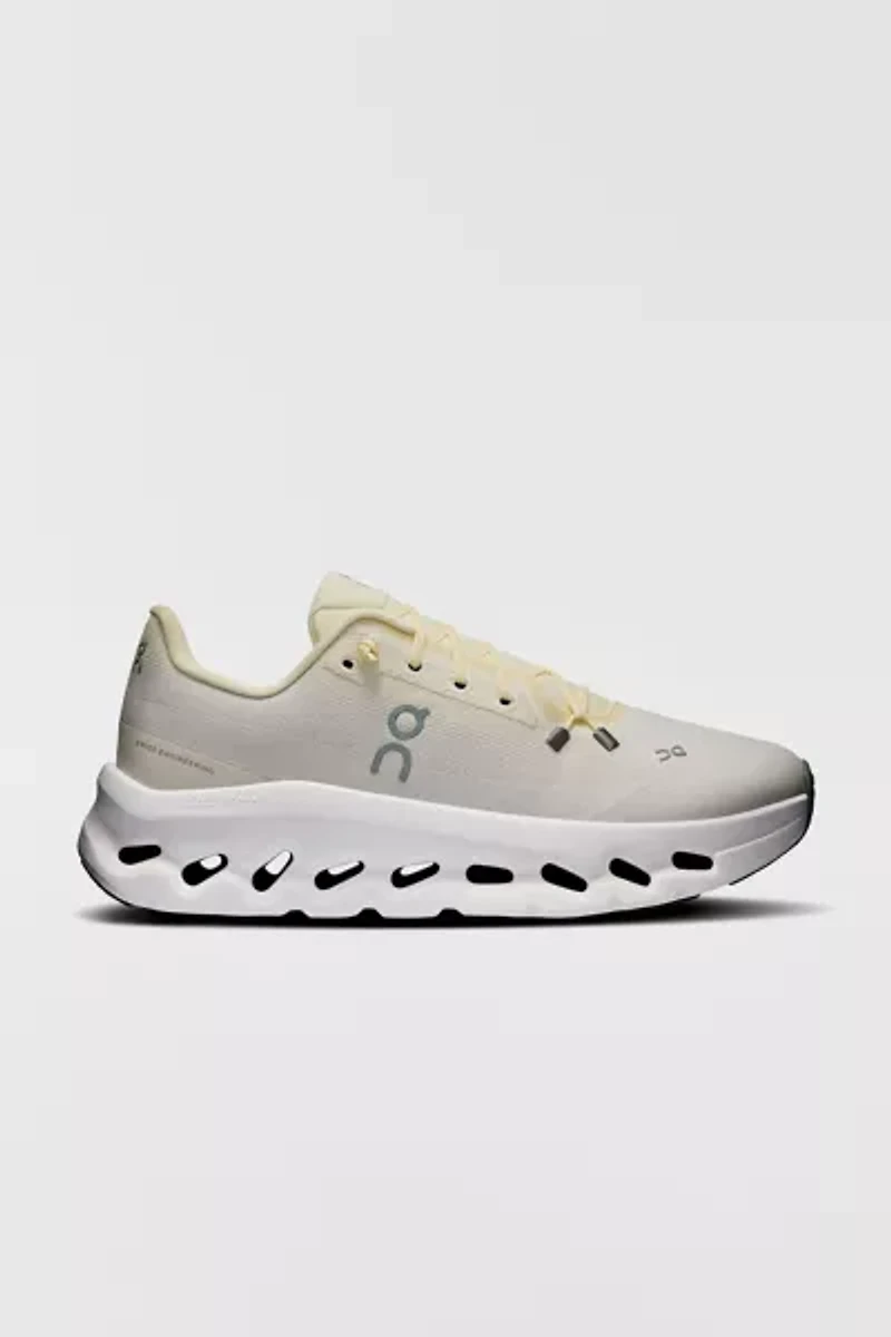 On Women's Cloudtilt Sneaker