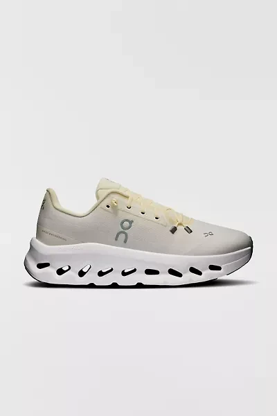 On Women's Cloudtilt Sneaker