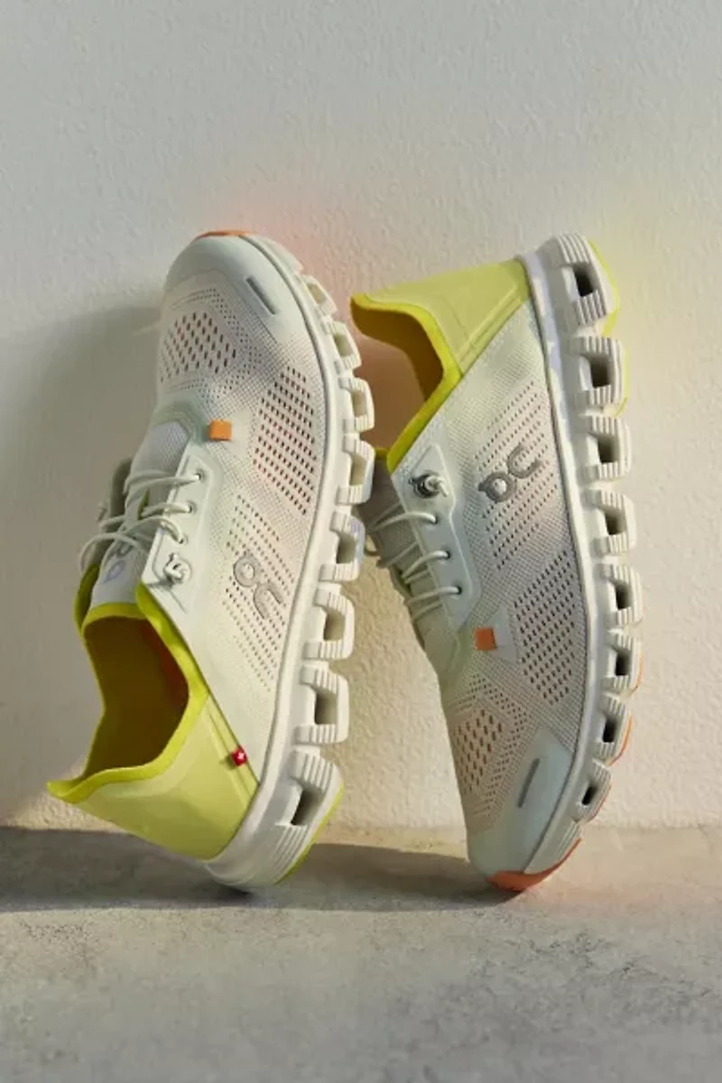 On Women's Cloud 6 Coast Sneaker