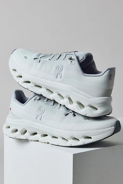On Men's Cloudtilt Sneaker