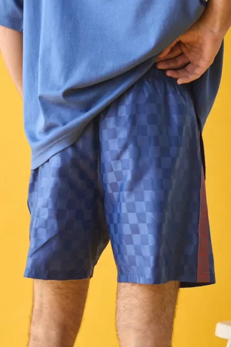 Umbro UO Exclusive Check Pattern 7” Short