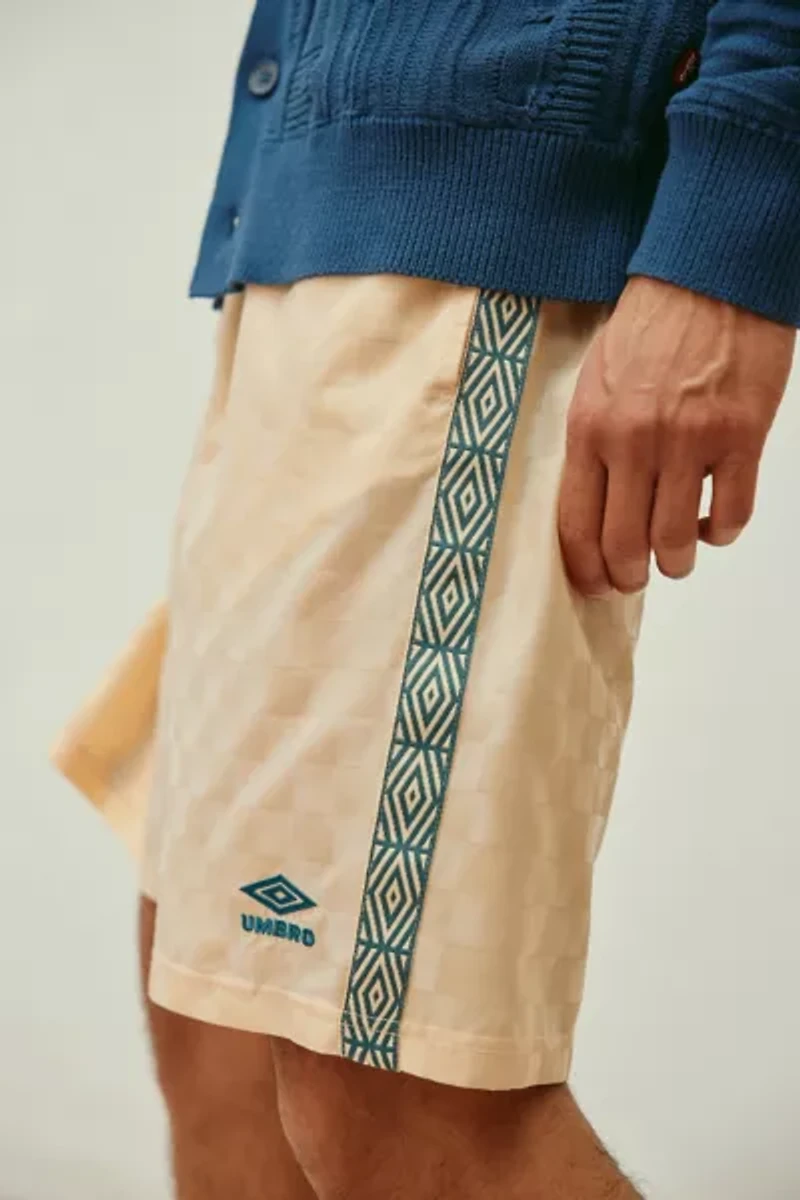 Umbro UO Exclusive Taped Check 10” Short