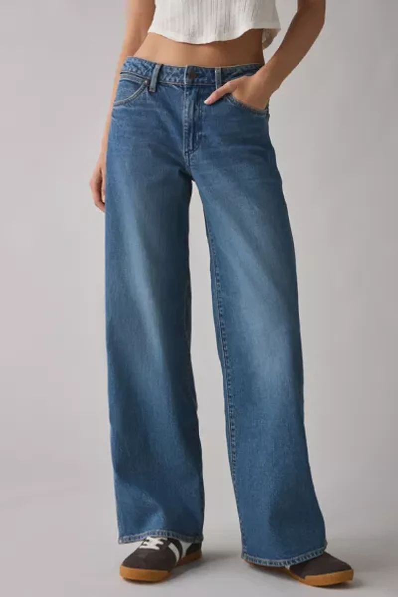 Wrangler Mid-Rise Wide Leg Jean