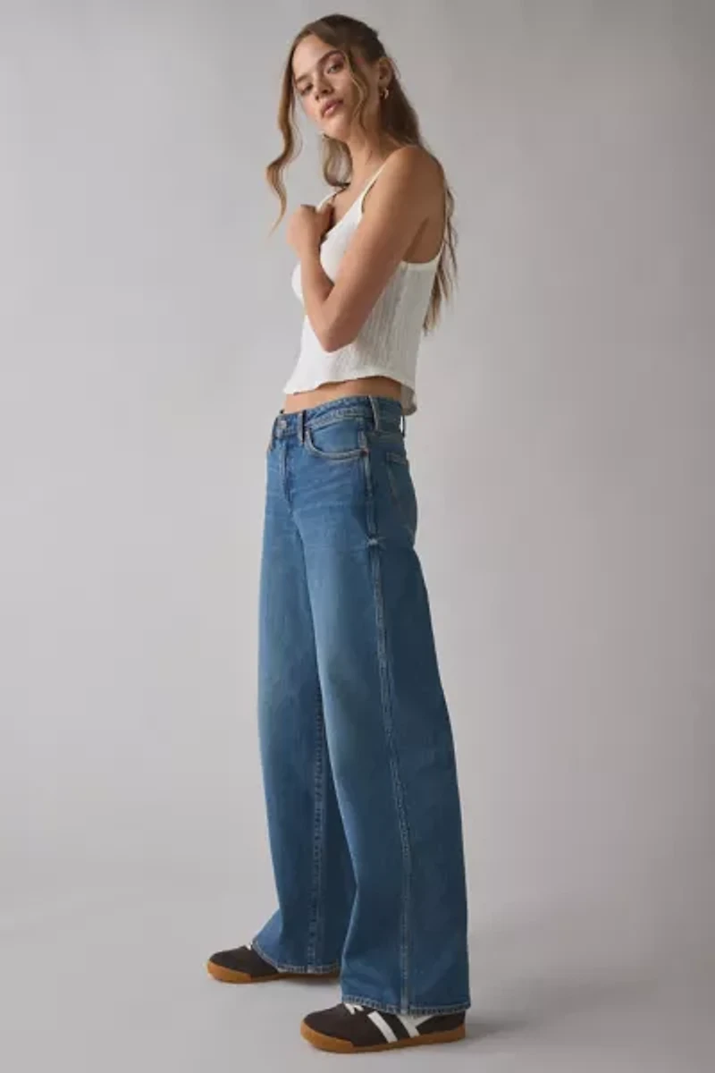 Wrangler Mid-Rise Wide Leg Jean